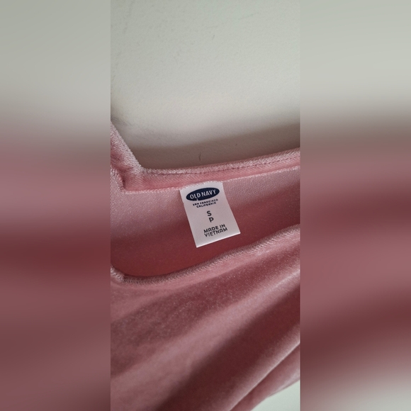 Old Navy Velvet Sleeveless Tank Top Cami Shirt Womens Sz Small NEW NWT - Picture 3 of 4